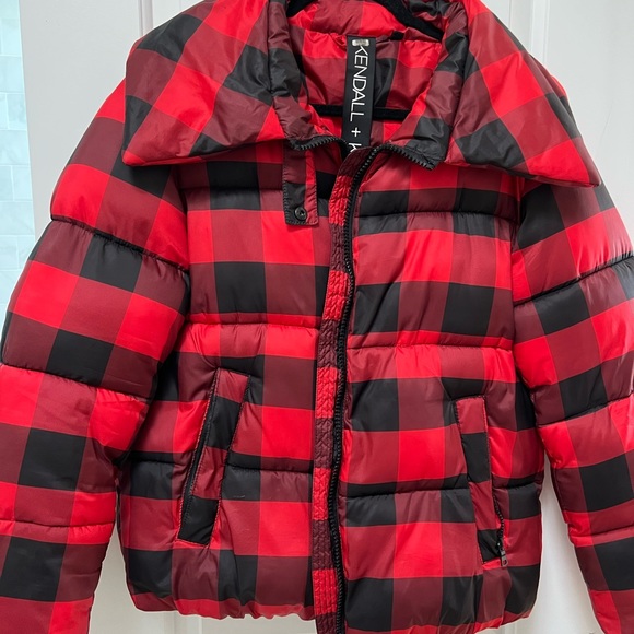 Kendall & Kylie Jackets & Blazers - KENDALL+KYLIE Buffalo plaid Puffer Coat.